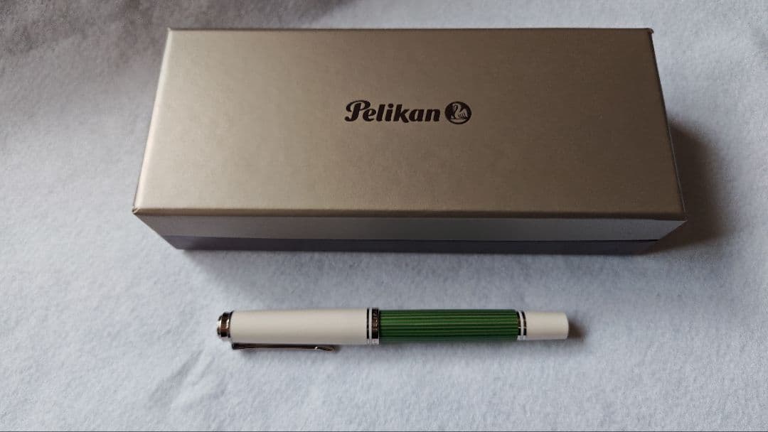 限定品　万年筆　ペリカン　スーベレーンM605　グリーンホワイト　ペン先M　中字