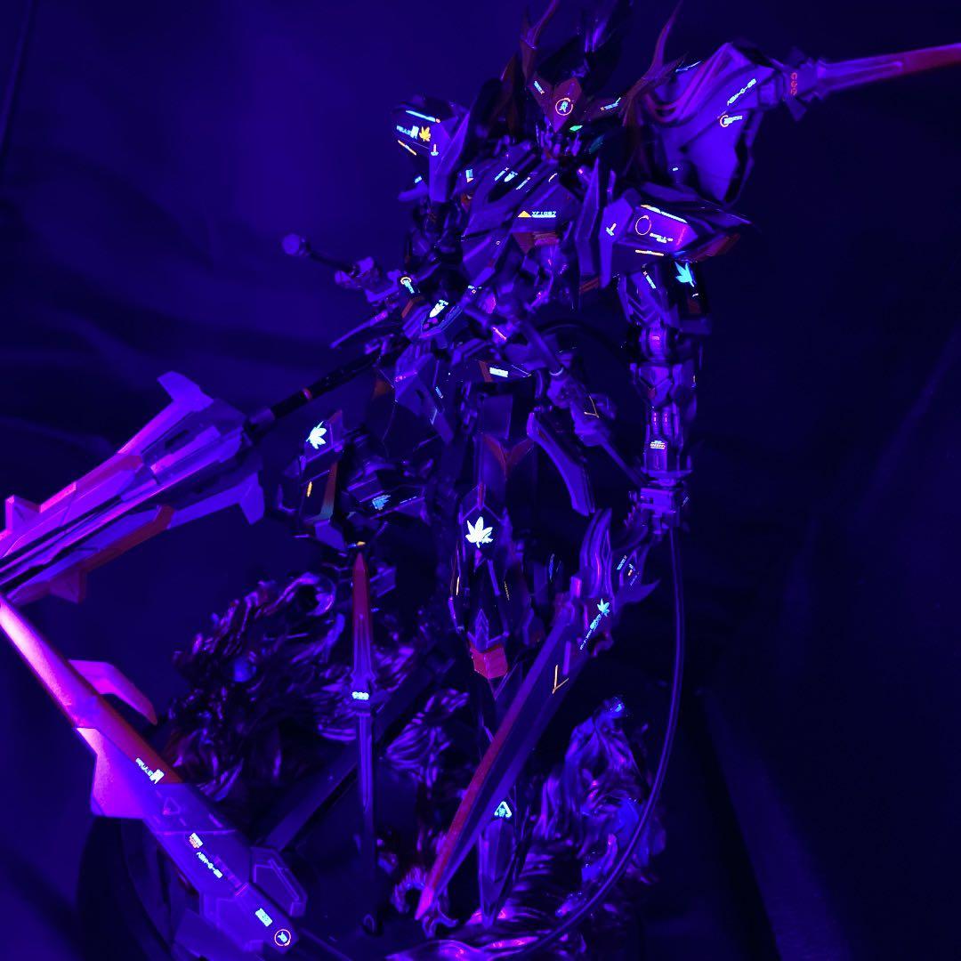 ガンプラ　塗装済み完成品　バルバトス　MG