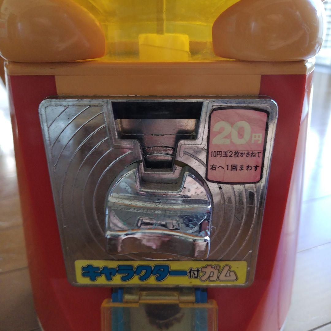 ハローキティ ガチャガチャ ガムボールマシン