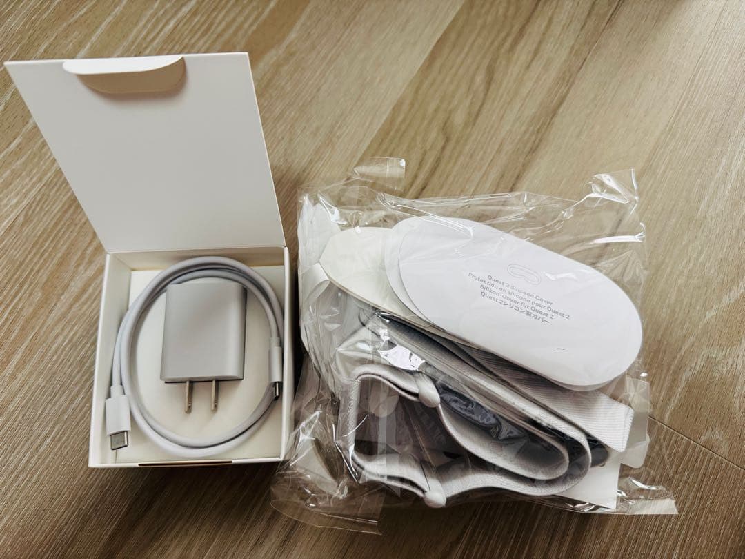 【中古美品！】 Quest 2 128GB +交換用ヘッドギアセット