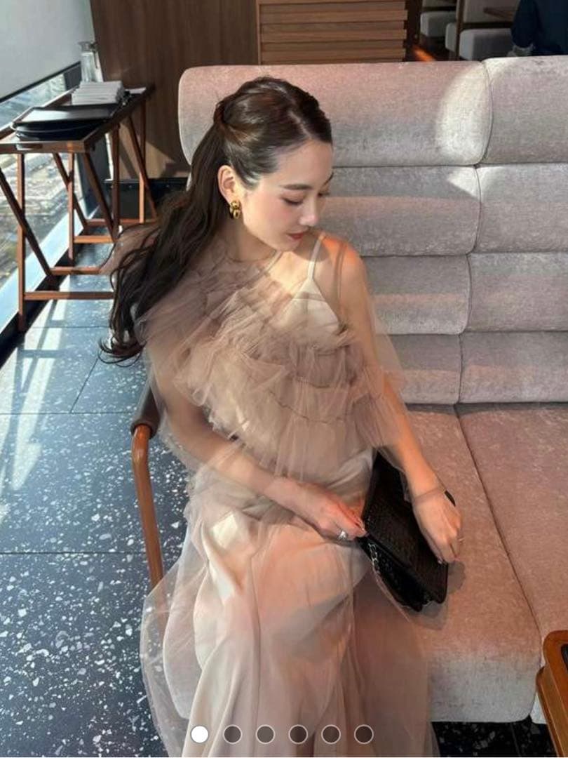 チュールドレス　ベージュ