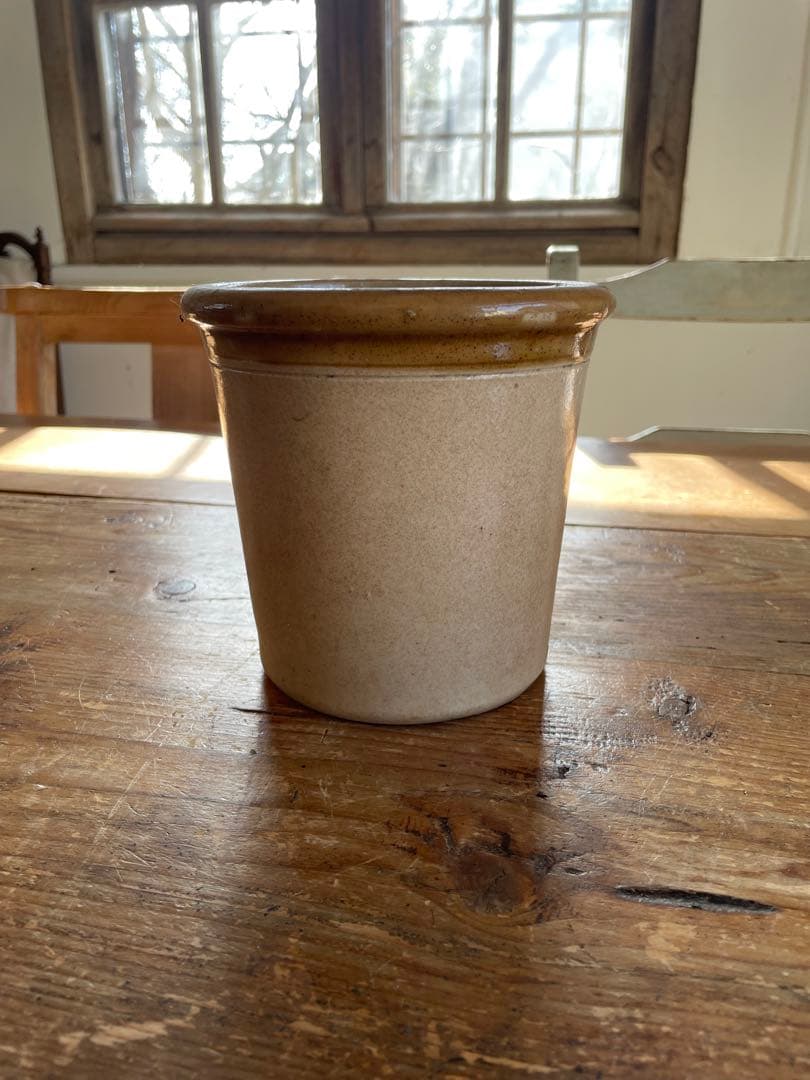 レア　かわいいロゴ　バターポット