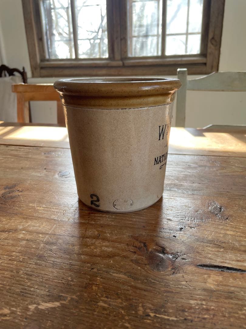 レア　かわいいロゴ　バターポット