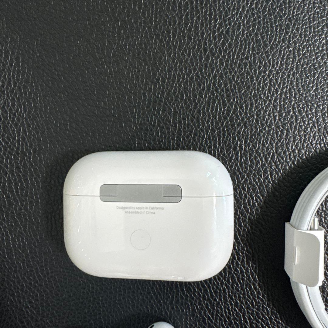 AirPods Pro (第2世代) 本体 + MagSafe充電ケース