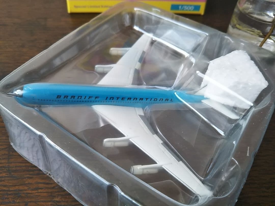 ブラニフ航空　ヘルパ アレキサンダー・ジラルド　エミリオ・プッチ　アリタリア