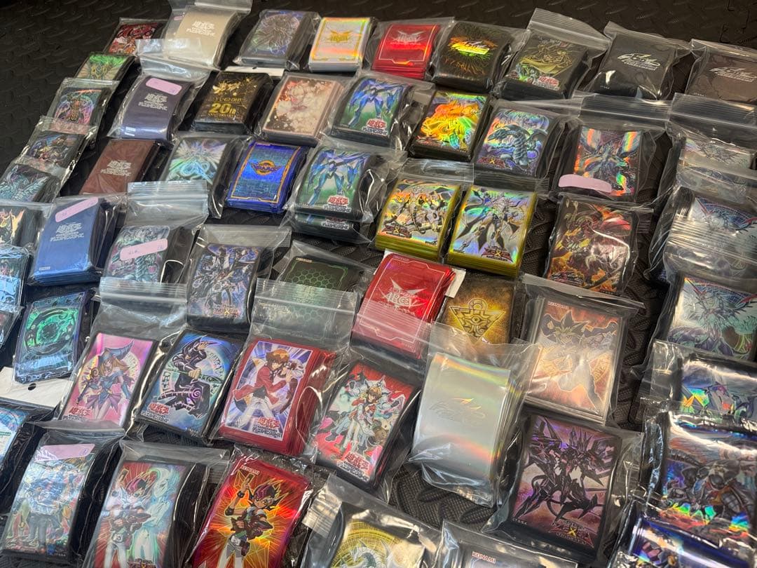 も*じ様 遊戯王　開封済み　スリーブ　引退　ハモン　十代　竜の紋章　初期　銀河眼