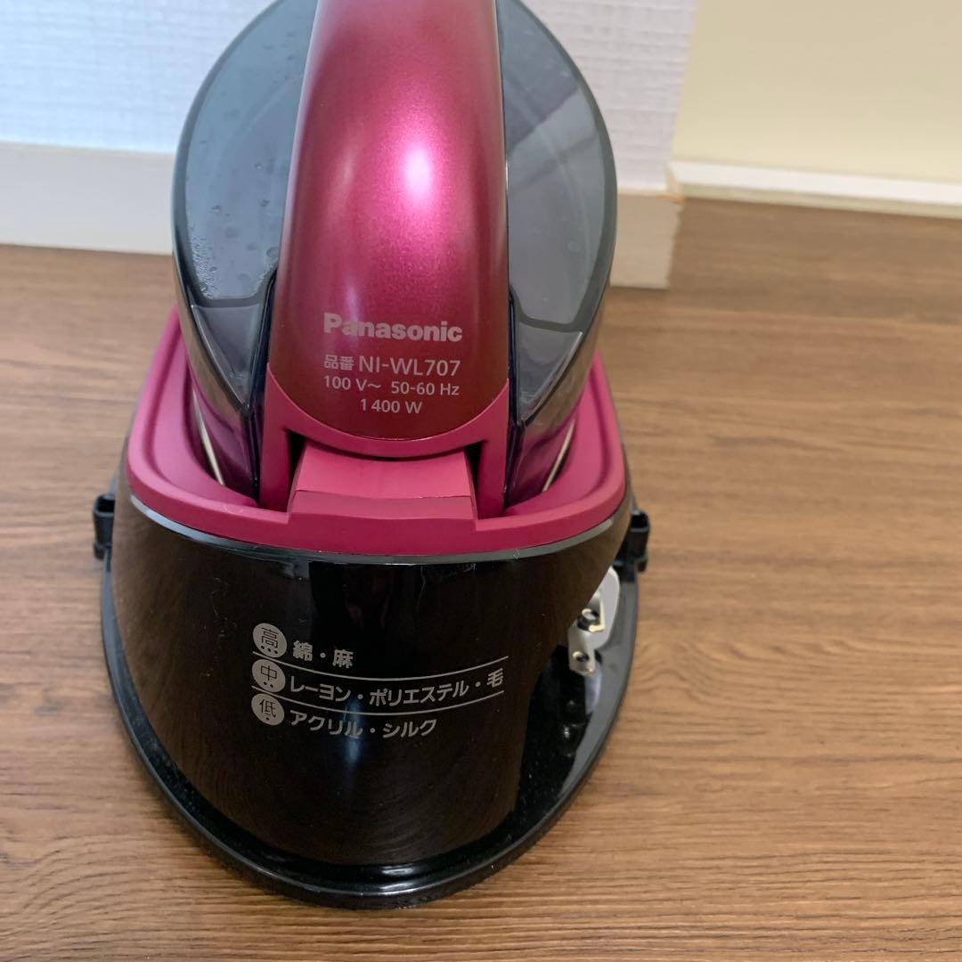 パナソニック NI-WL707 コードレススチームアイロン カルル