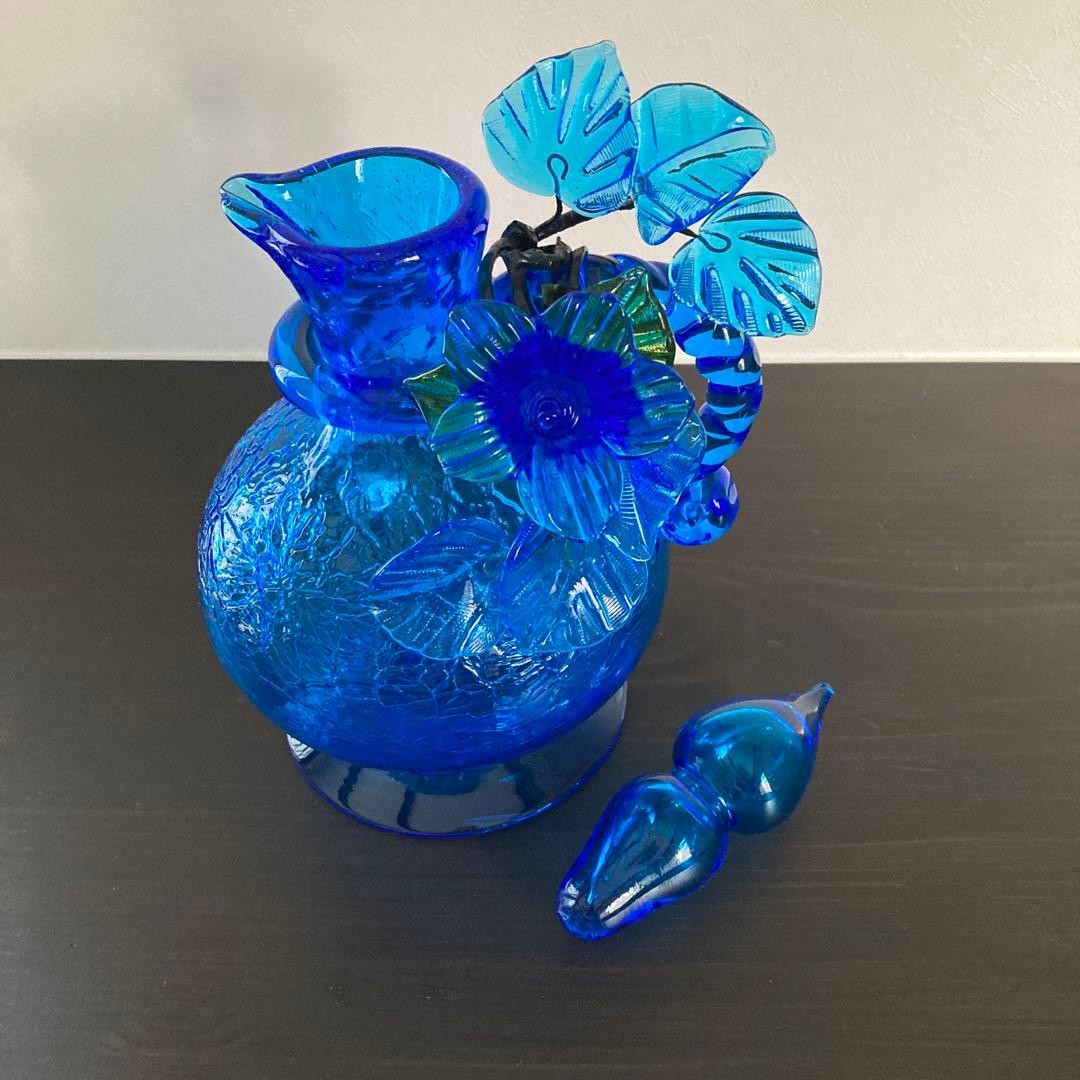 青色ガラス製ピッチャー