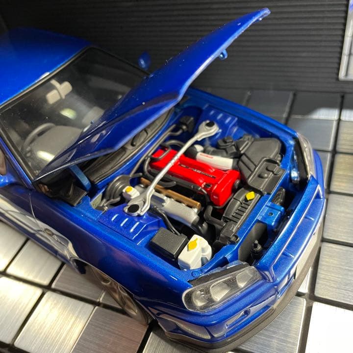 オートアート 1/18 ニッサン スカイライン R34 ブルー