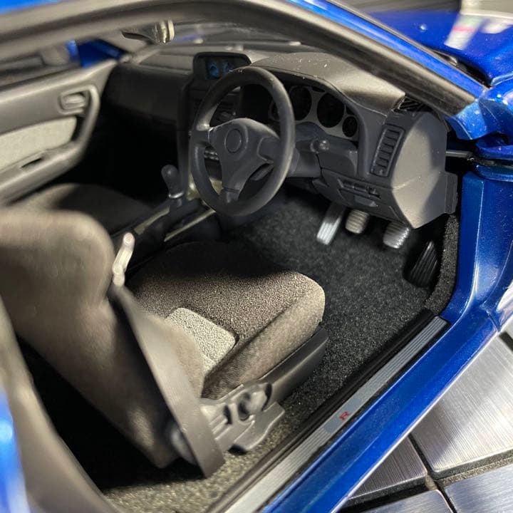 オートアート 1/18 ニッサン スカイライン R34 ブルー