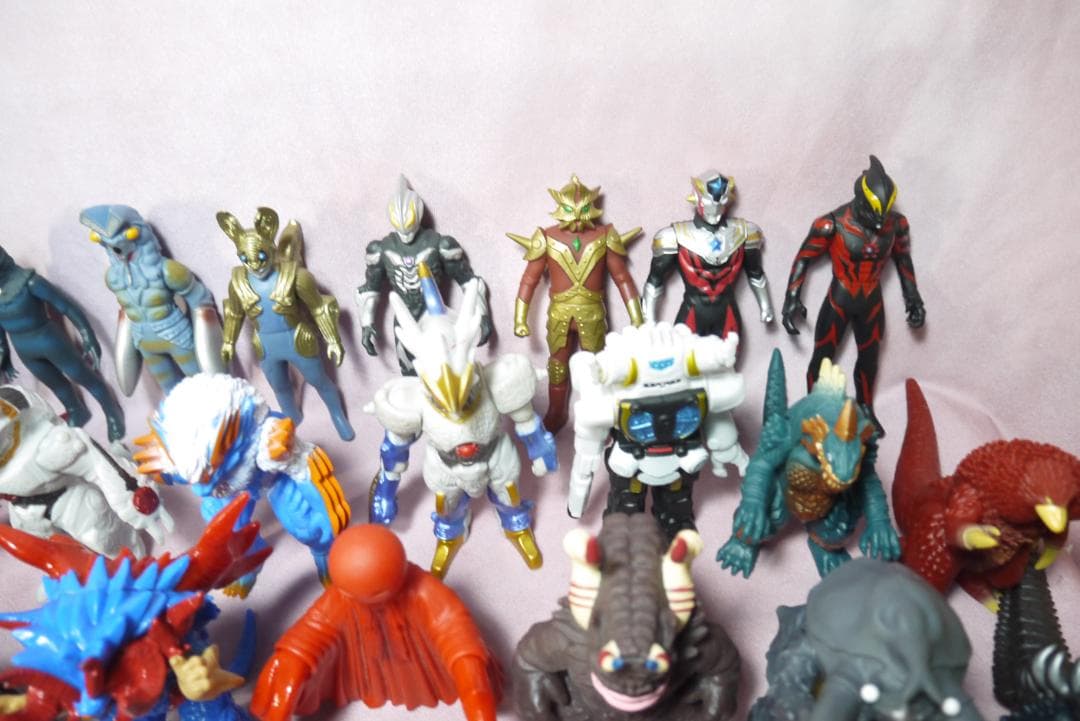 ウルトラヒーローシリーズ500　ウルトラ怪獣シリーズ500　ソフビ　121体