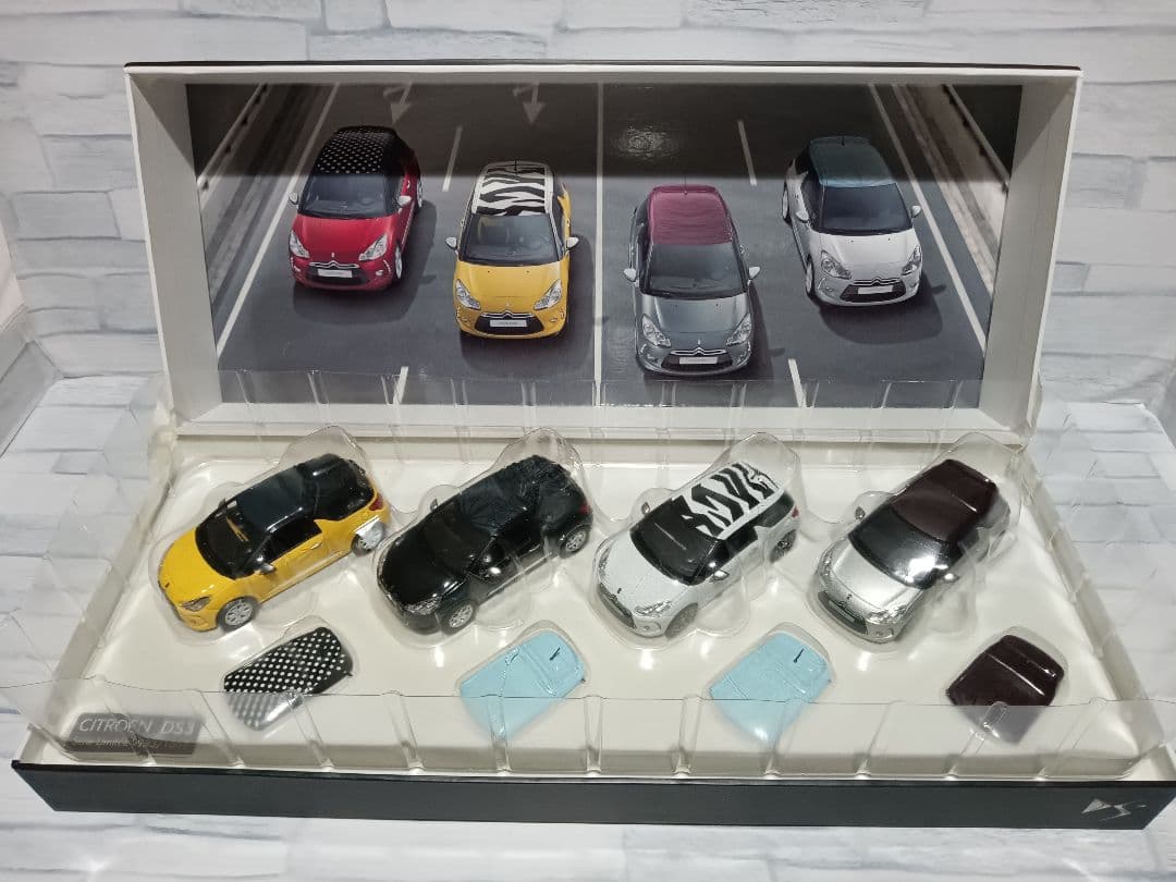 1/43 シトロエン　DS3  ディーラー品　ミニカー　4台セット