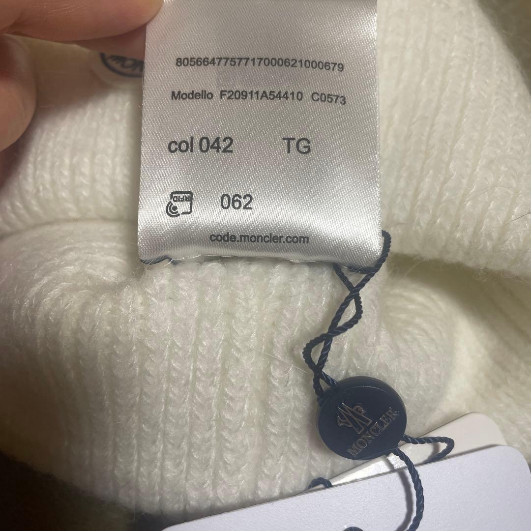 MONCLER ホワイトニット帽 タグ付き