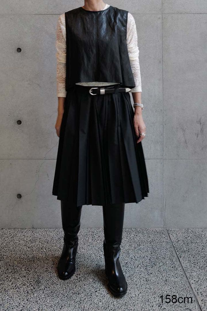 新作 タフタプリーツスカート（ブラック） machatt