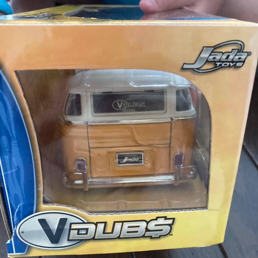 ミニカー Jada Toys V DUB$ Volkswagen Bus 1/24