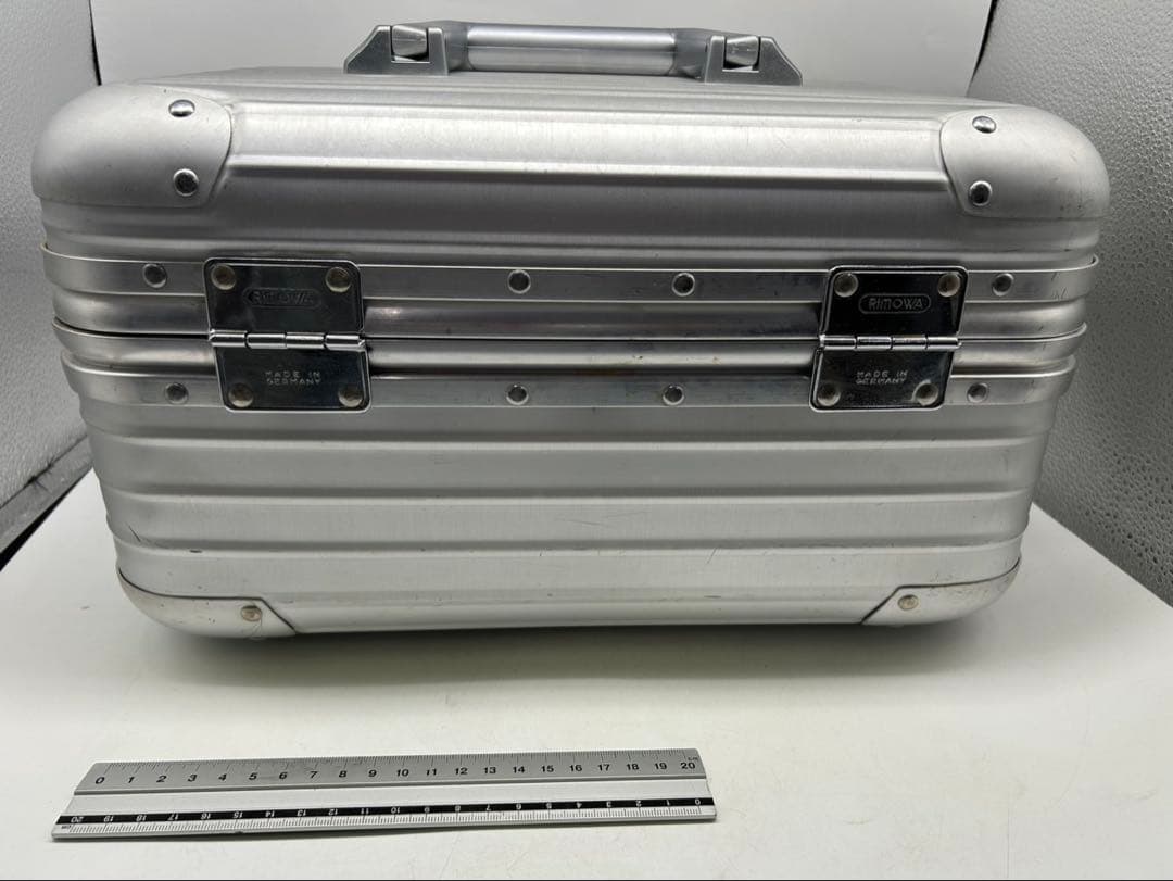 RIMOWA アルミニウム シルバーケース