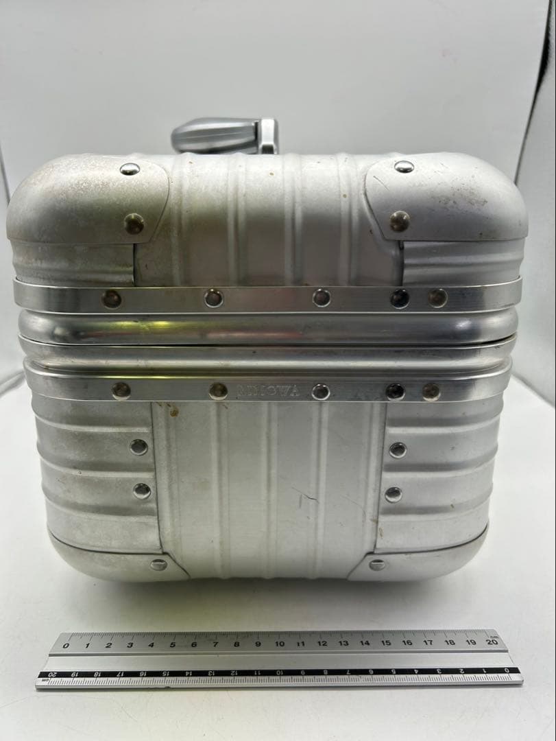 RIMOWA アルミニウム シルバーケース