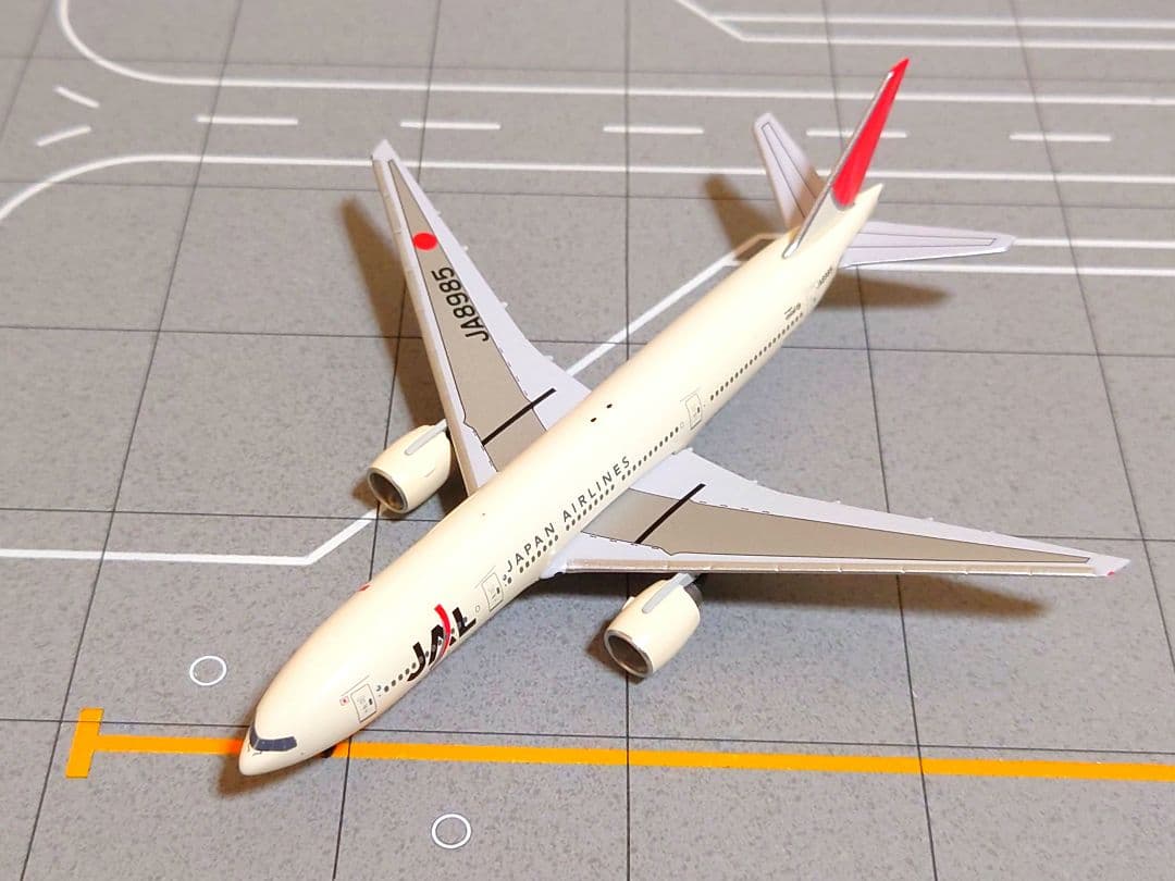 【レア品　JAL B777-200 JA8985 1/500】