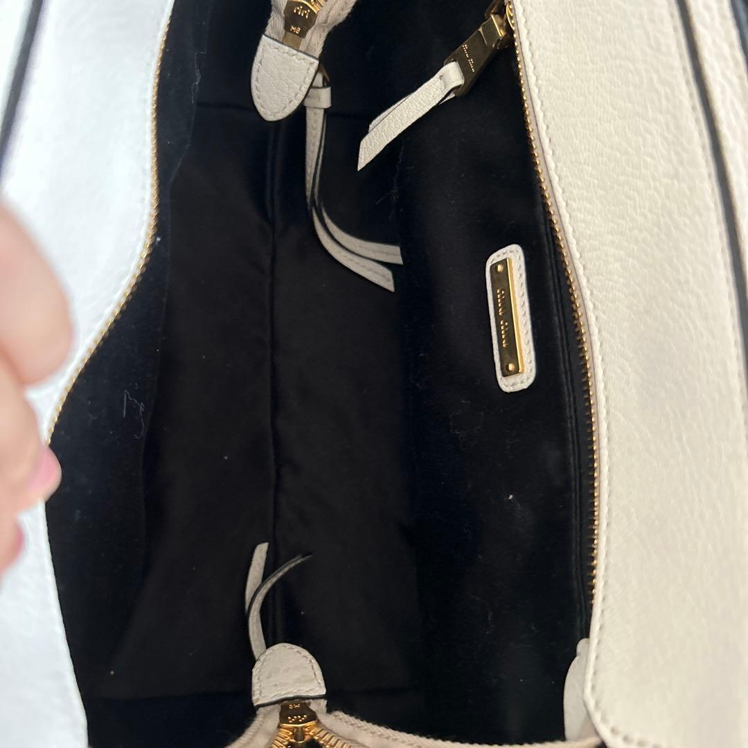 ホワイトレザー ハンドバッグ