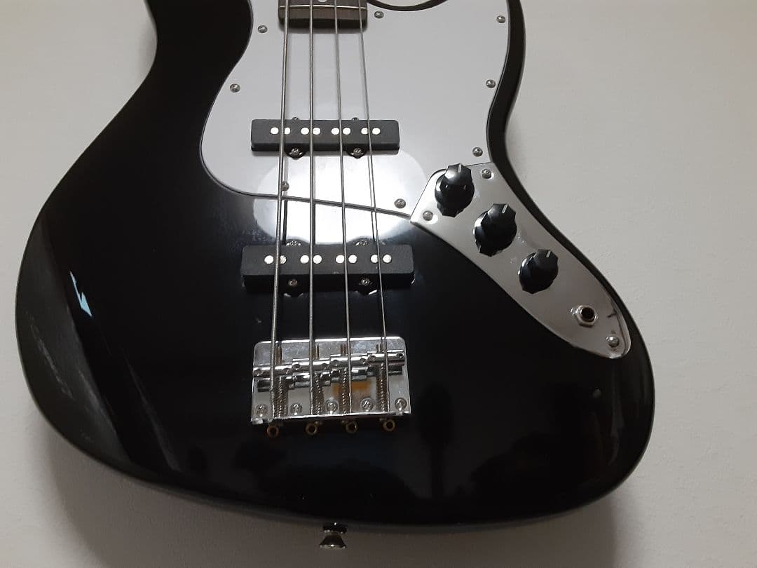 メルカリ便　島村楽器　Buskers バスカーズ　エレキジャズベース