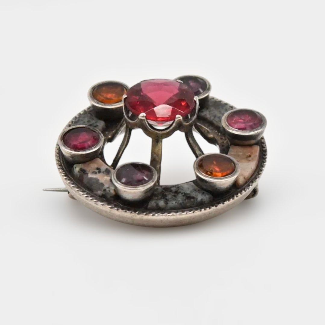 メノウとシルバーのブローチ　英国 スコットランド　s0064