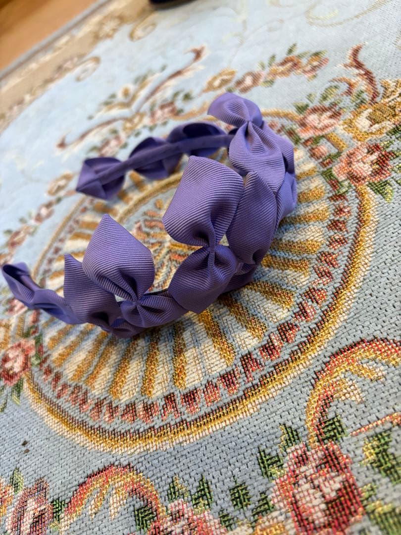 Jennifer Ouellette パープルリボンヘアバンド