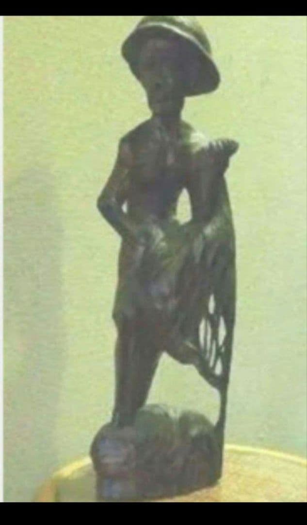 一刀彫のオブジェです