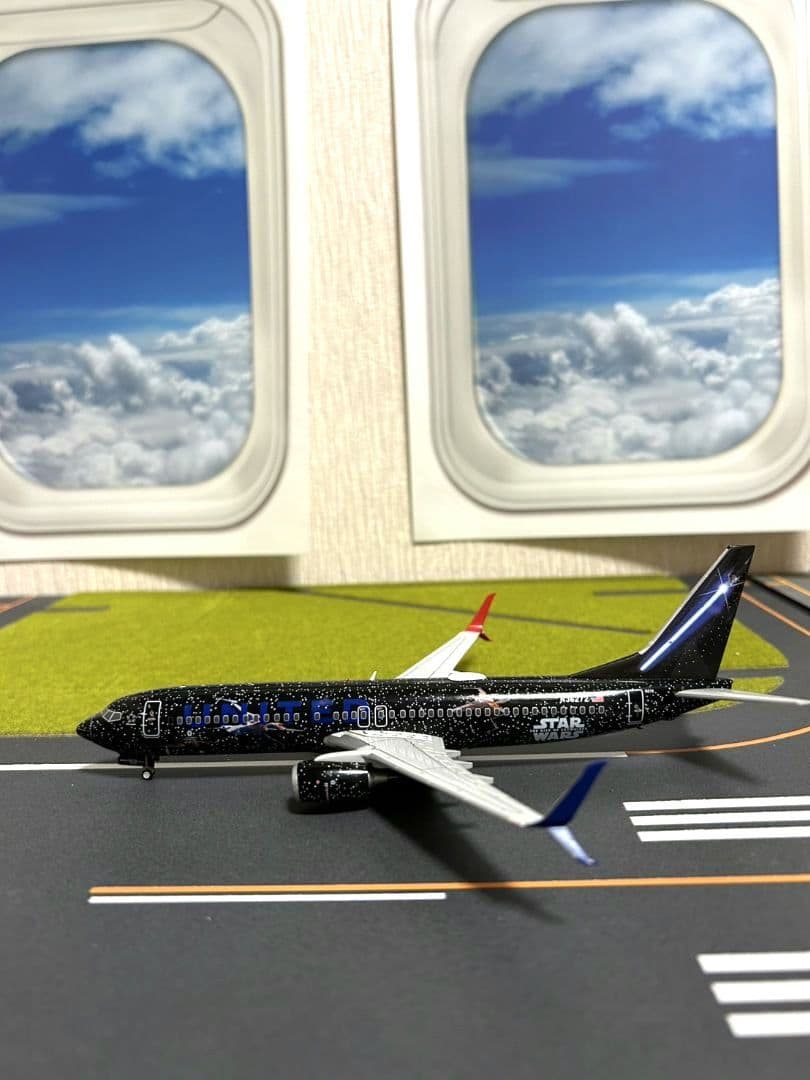 ユナイテッド航空 スター・ウォーズ　 B737-800 1/200