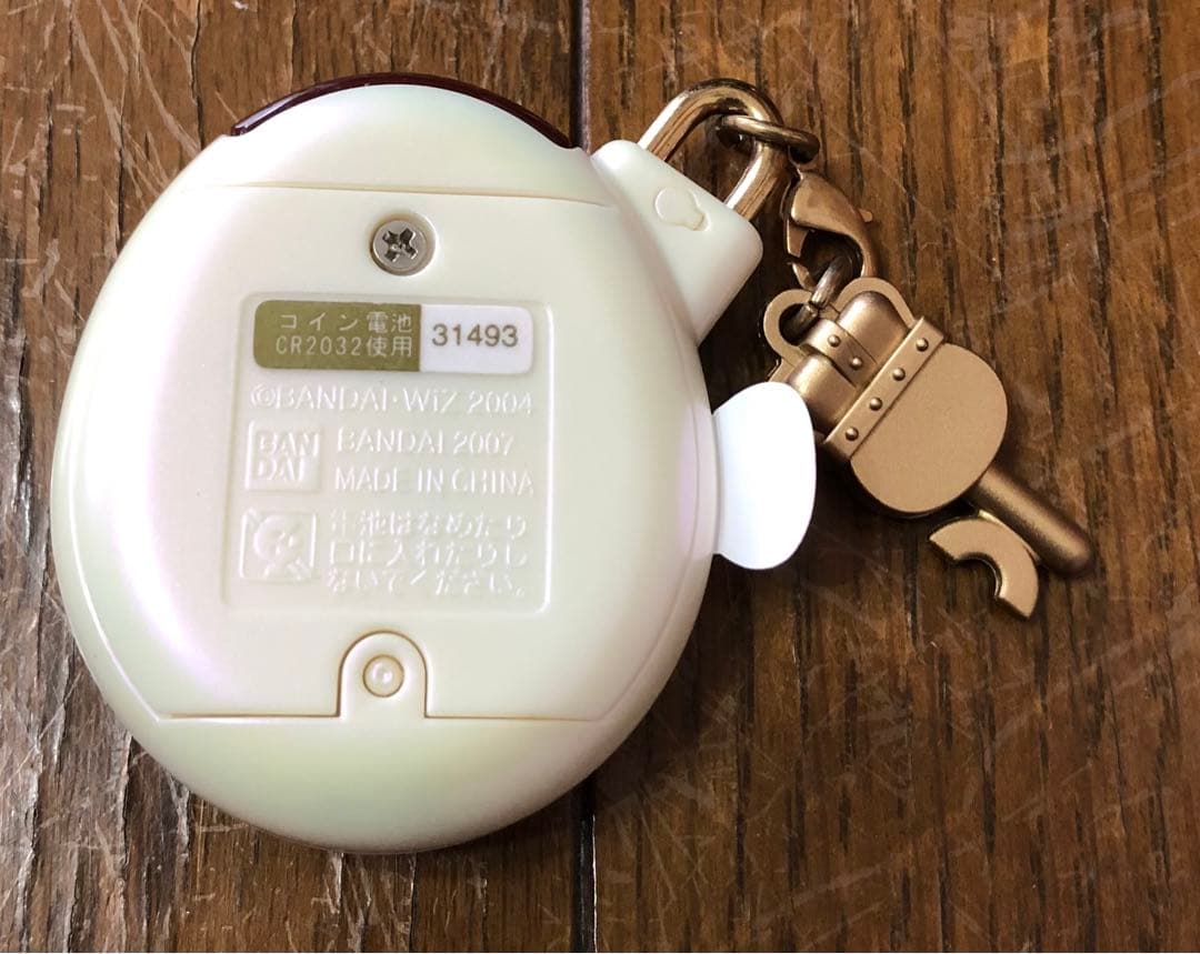 ジャンク品　夢のロイヤルふぁみりー たまごっちプラス ロイヤルローズ