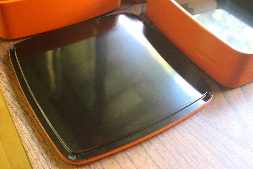 デッドストック！極上内黒朱漆の美しい胴張三段重（検輪島塗山中塗お重重箱