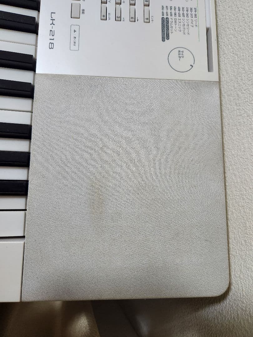 CASIO LK-218 CASIO 電子ピアノ　光ナビゲーション※台別売り