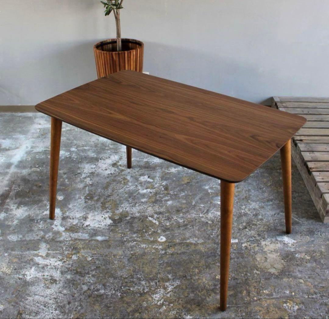 テーブル・机 a