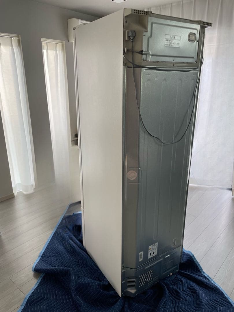 【美品】2022年製ノンフロン冷蔵庫　東芝411L GR-U41GXH (EW)