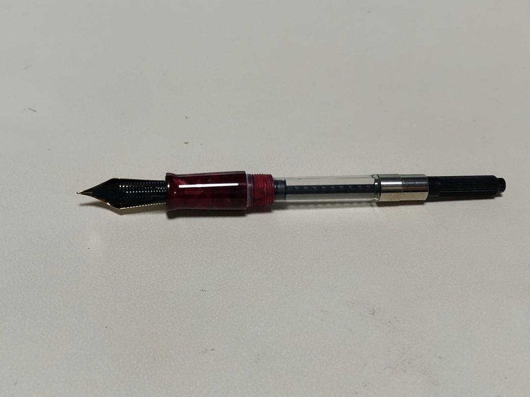 BEXLEY 赤 万年筆 専用ケース付き