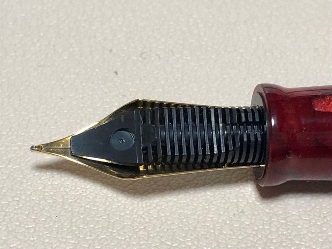 BEXLEY 赤 万年筆 専用ケース付き