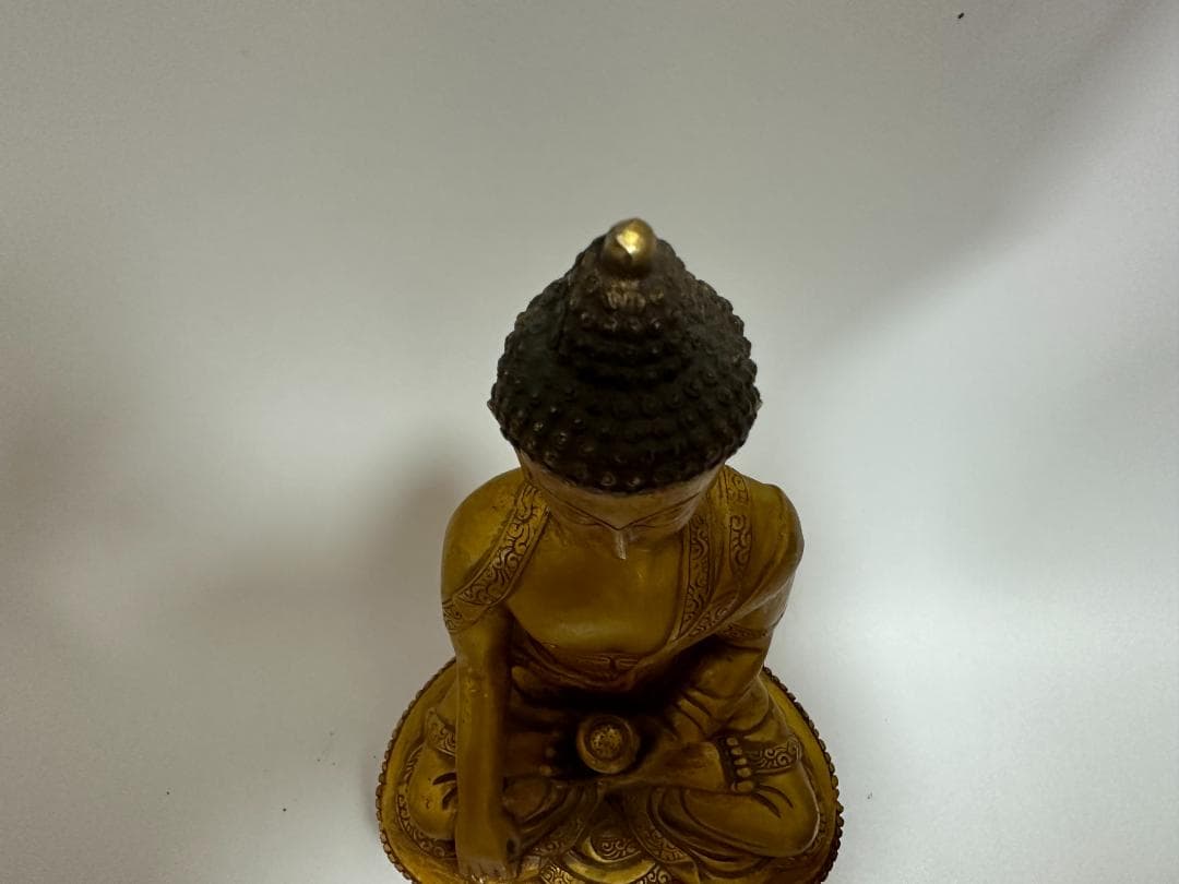 仏教美術 釈迦牟尼坐仏 細工彫刻 仏像 高21㎝ 銅製 銅塗金 旧物 銅仏像
