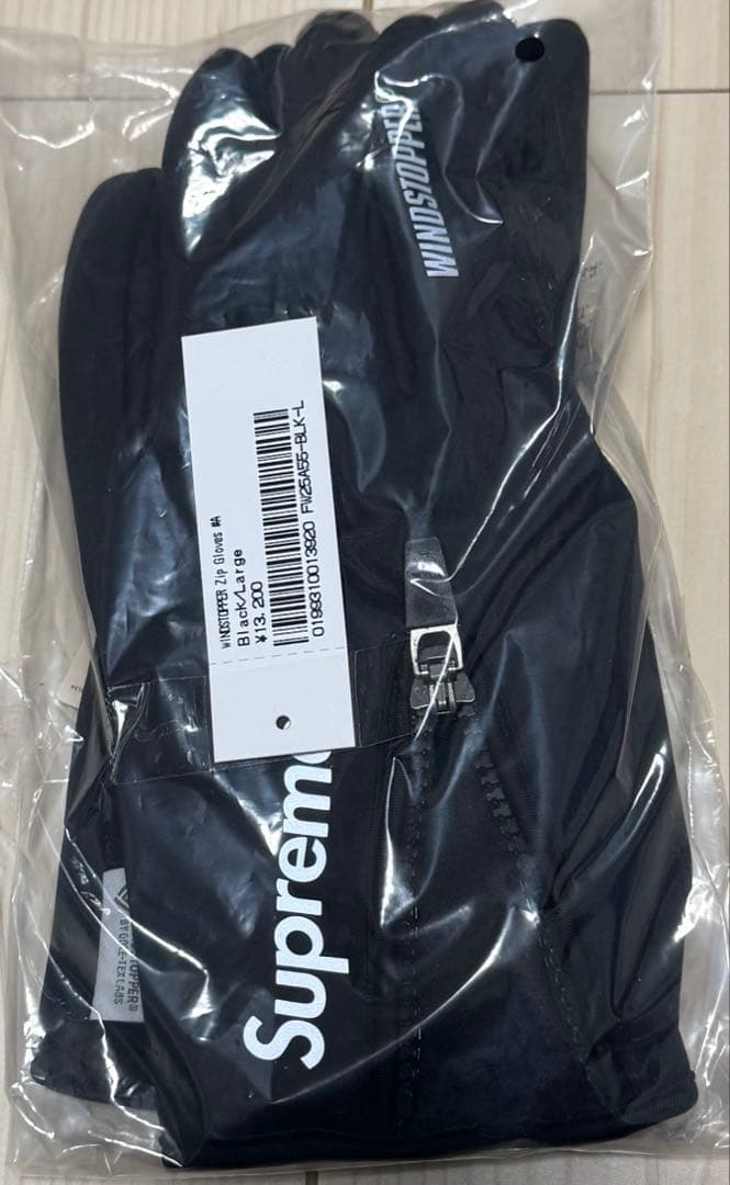 Supreme WINDSTOPPER® Zip Gloves