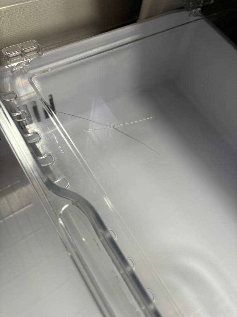 日立冷凍庫　R-B5700