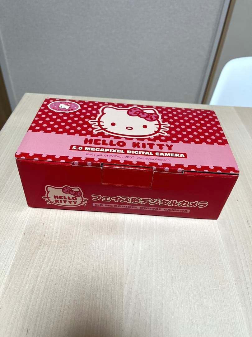 ハローキティ　フェイス形デジタルカメラ