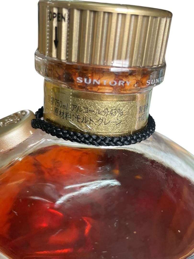 ②未開封・希少サントリー　響 裏ゴールド750ml ウイスキー 古酒 お酒