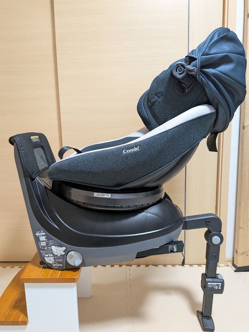 Combi　コンビ　チャイルドシート　クルムーヴ　ISOFIX　エッグショック