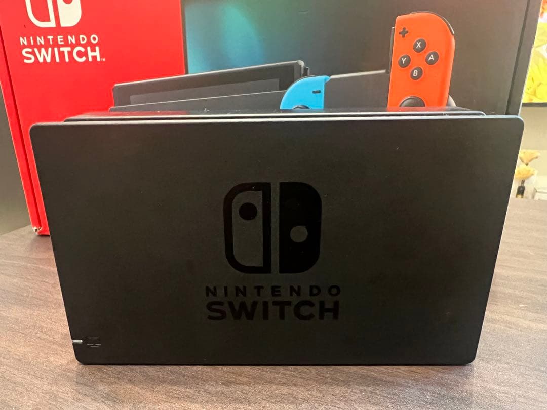 Nintendo Switch 本体 青/赤 Joy-Con付き　SD付き