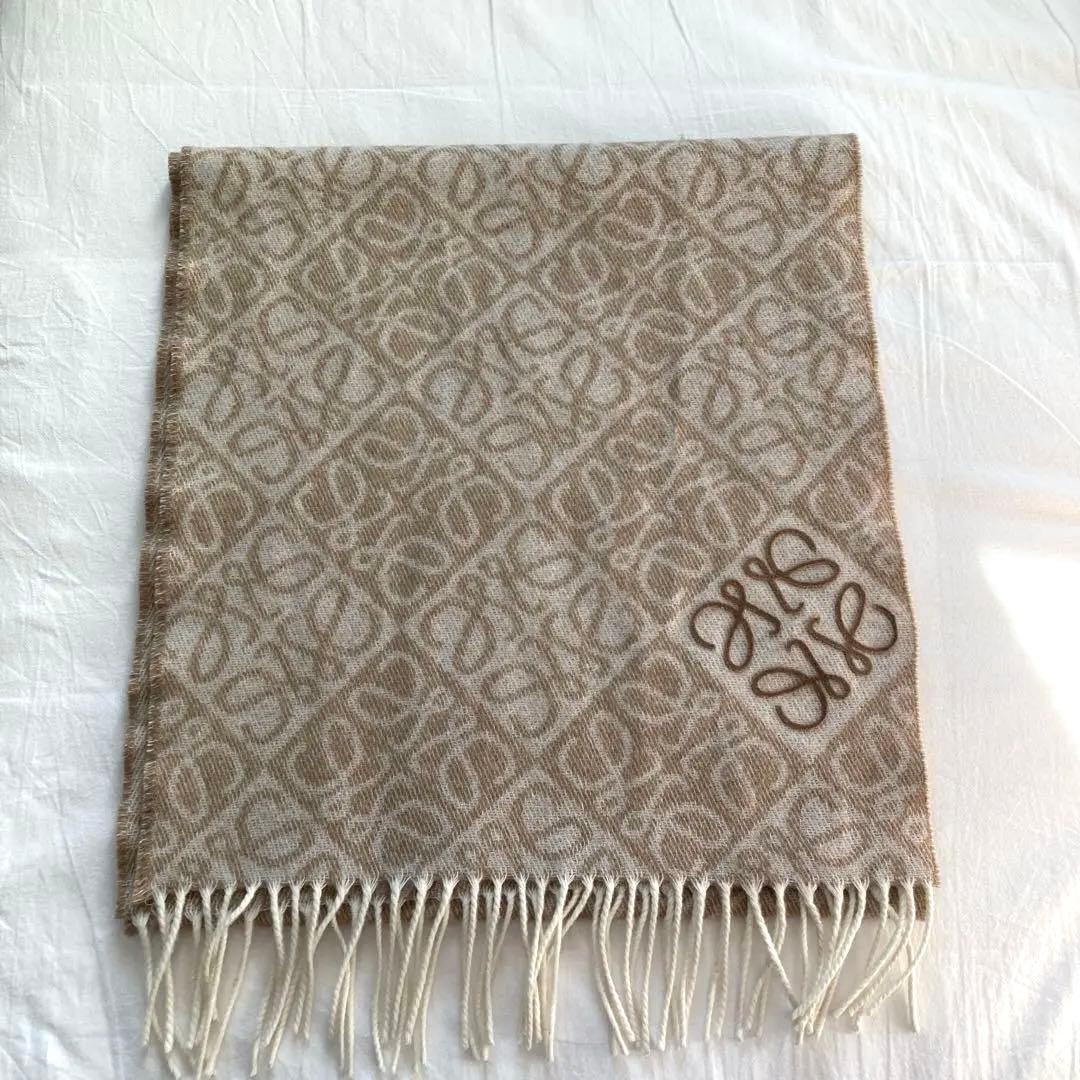 LOEWE アナグラム スカーフ（ウール&カシミヤ）