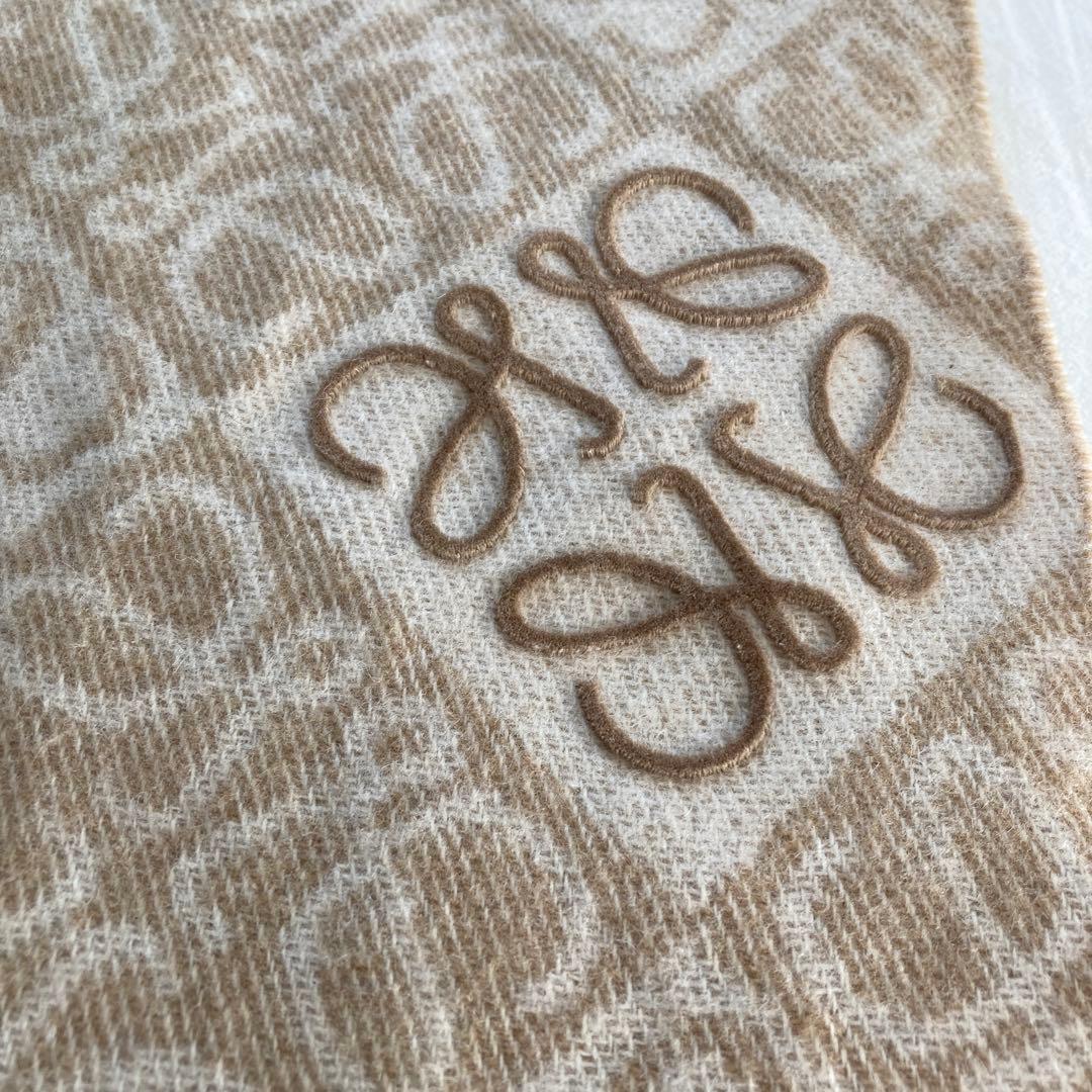 LOEWE アナグラム スカーフ（ウール&カシミヤ）