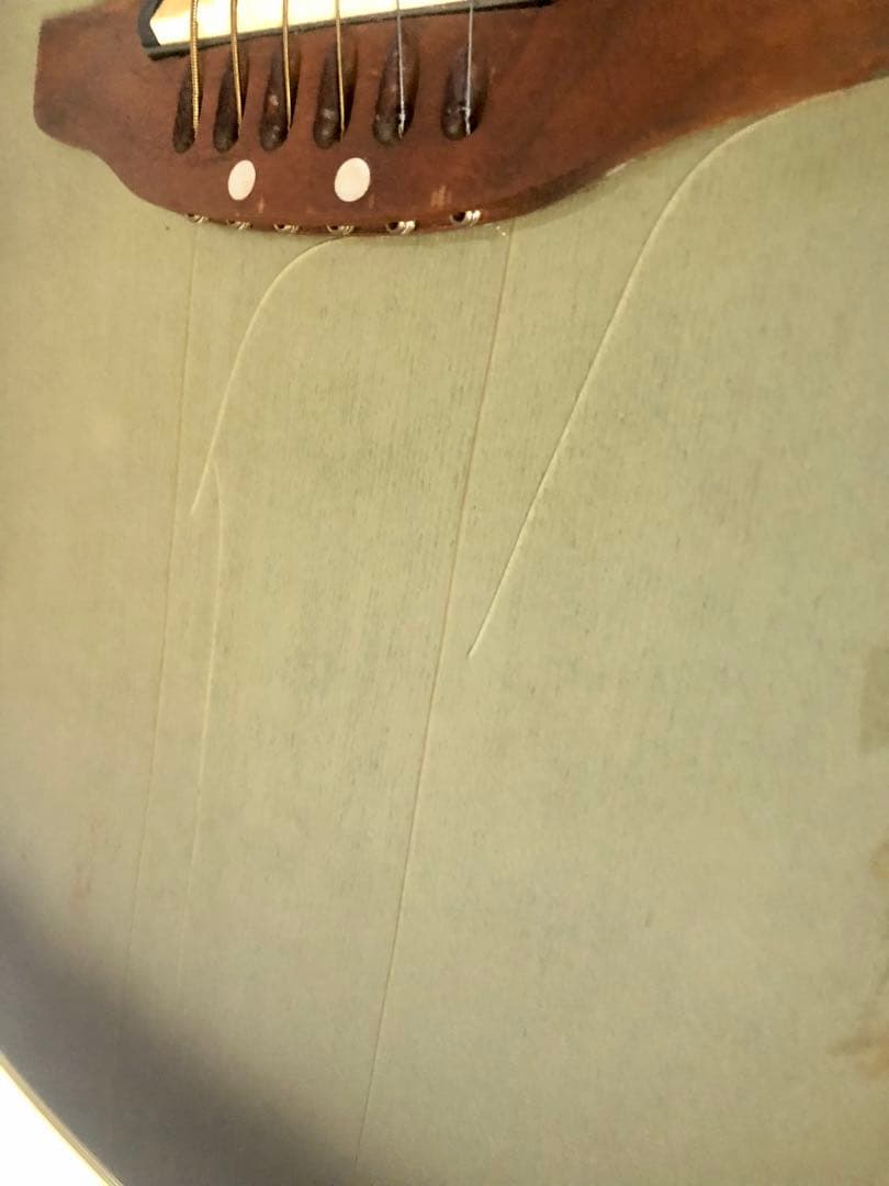 OvationエレアコギターULTRA Series MODEL No.1528