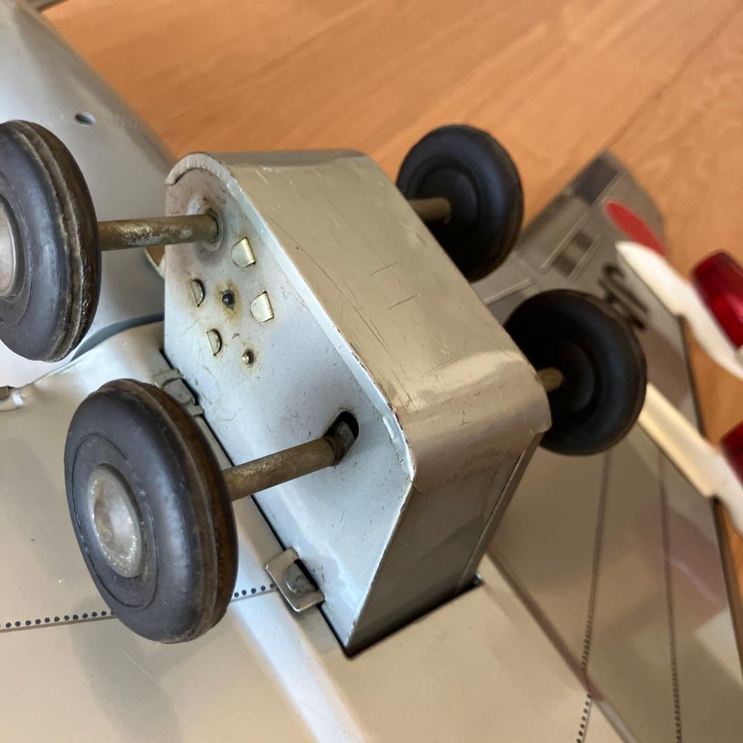 日本航空のジャンボジェット機　ブリキ模型