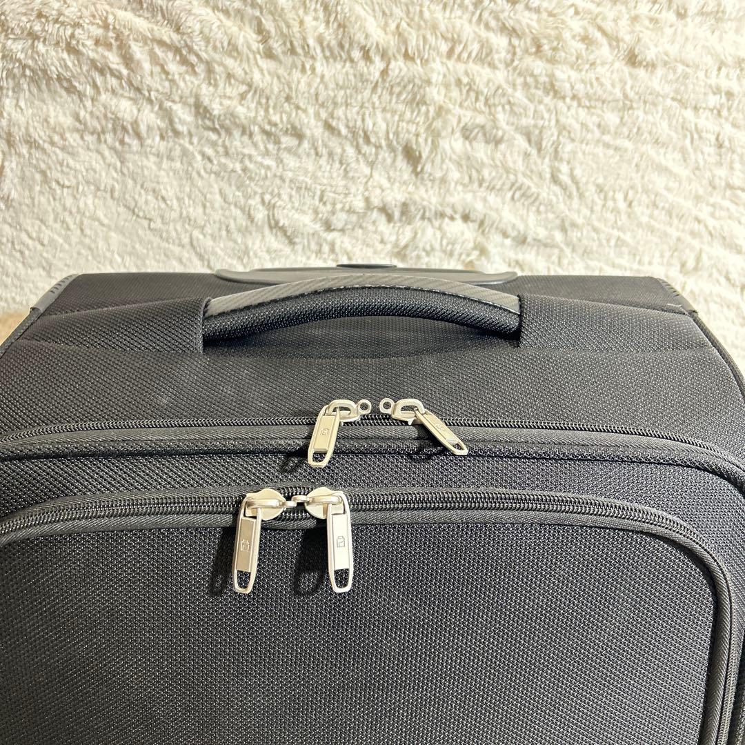 【美品】PLUS ONE LUGGAGE 縦型ソフトキャリー　60L