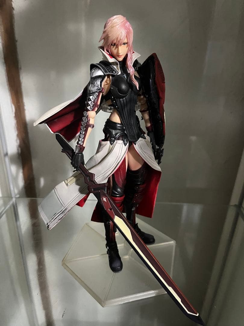 FINAL FANTASY XIII ライトニング フィギュア プレイアーツ