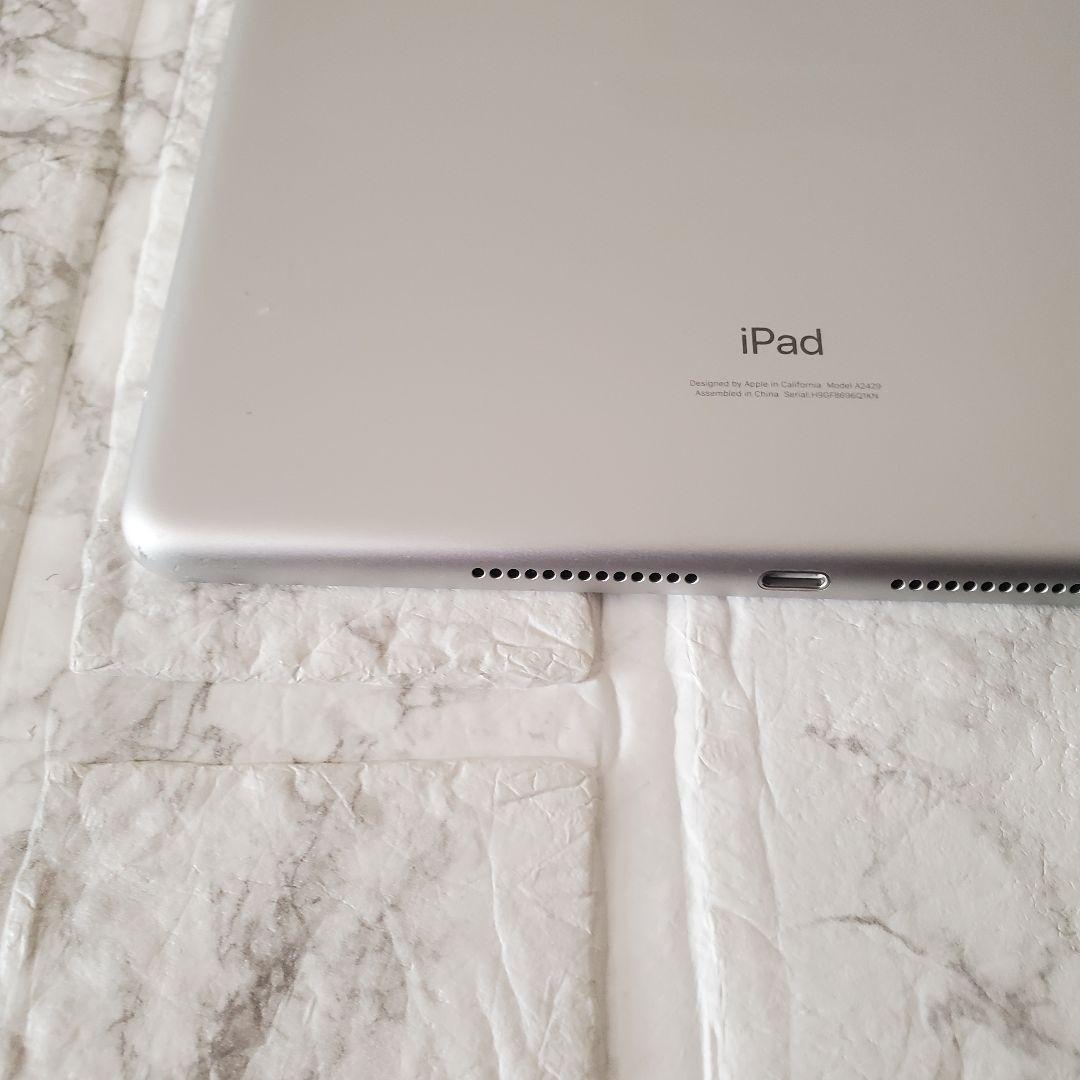 255 iPad 8世代 32GB SIMフリー シルバー
