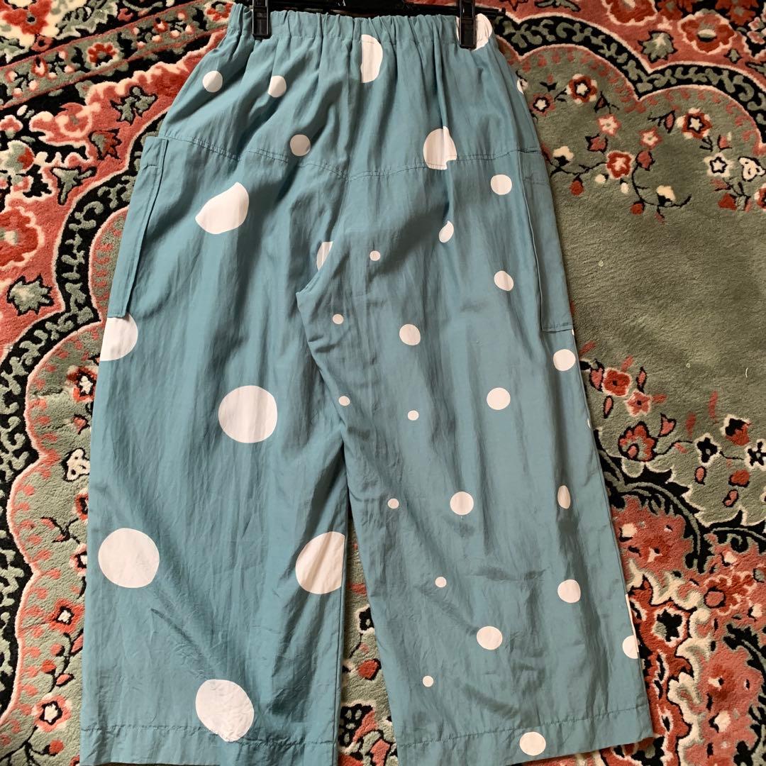 ディークの水色のドット模様ガウチョパンツ